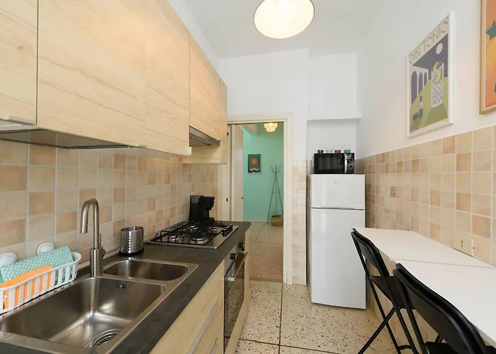 Apartment Re Di - Cozy Retreat - 2 Minutes From The Metro Rom